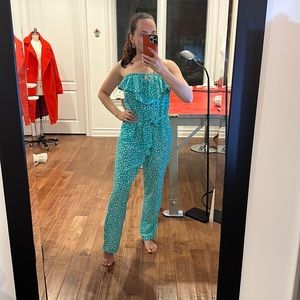 ✨Strapless ruffle detail polka dot jumpsuit✨